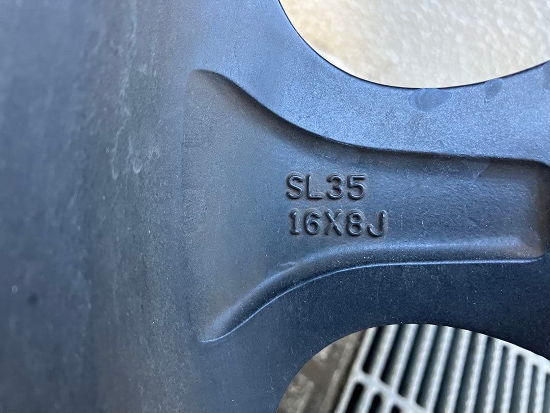 スタットレスタイヤホイール4本セット　245／70R16インチ　8J