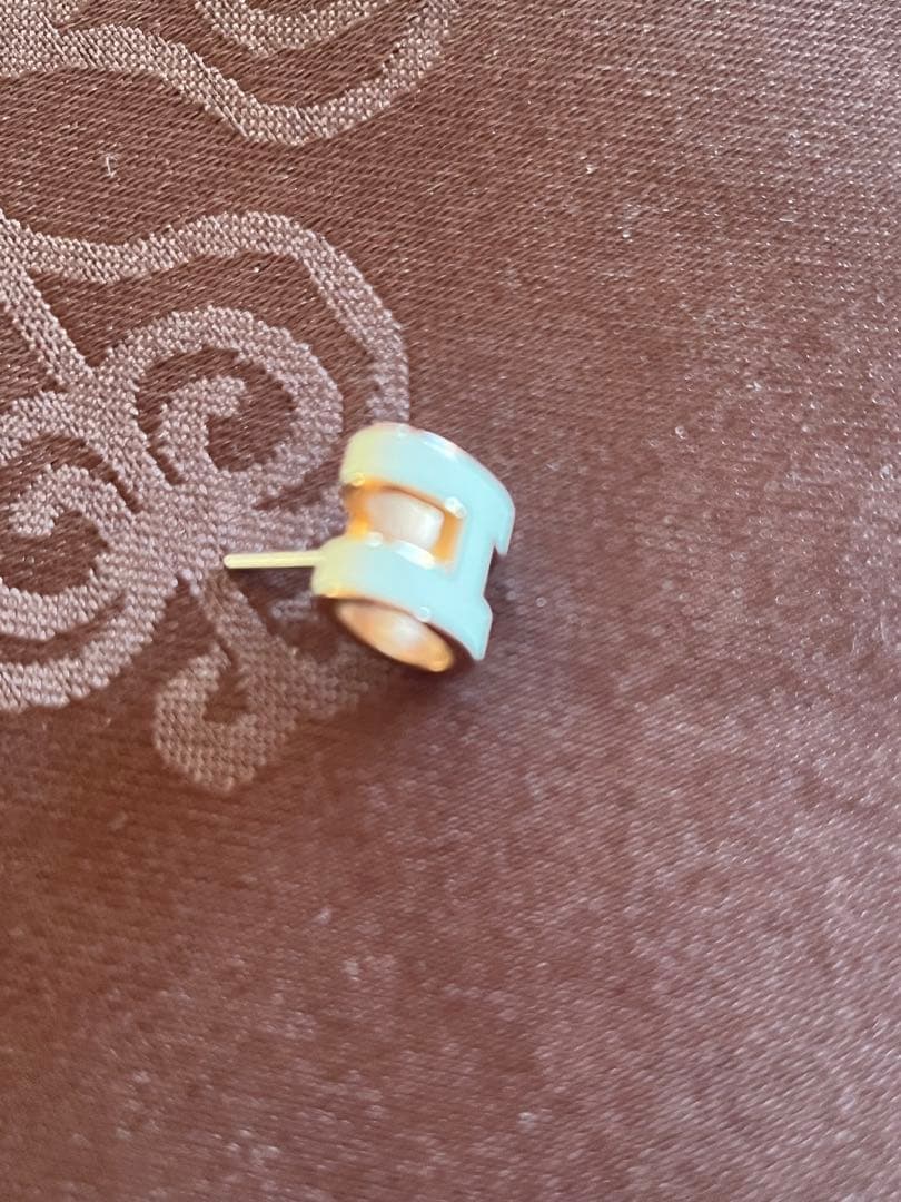 エルメス　ピアス　ポップアッシュ　片耳