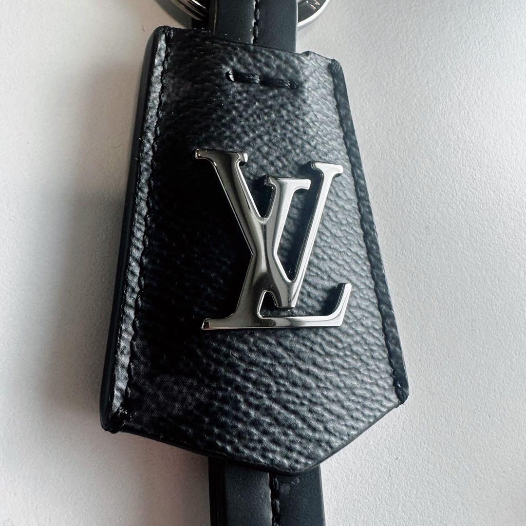 早い者勝ち❗️Louis Vuitton ヴィトン ブラック レザー キーホルダー