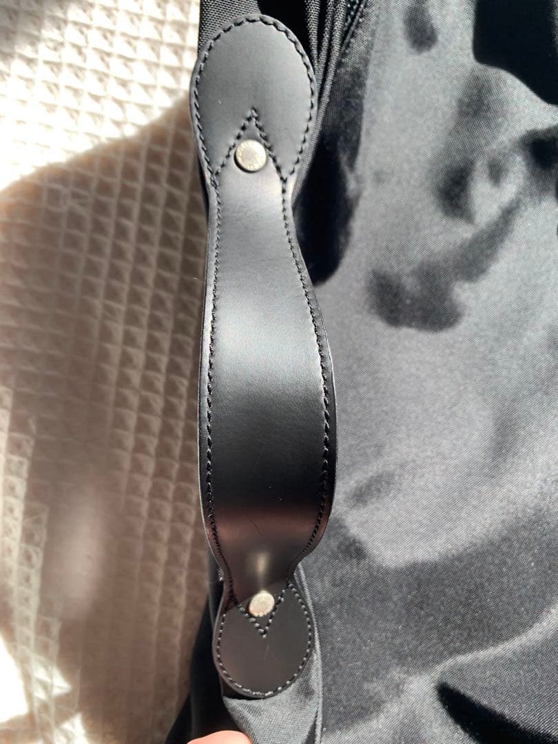 ナイロン製 ブラック ジッパーバッグ