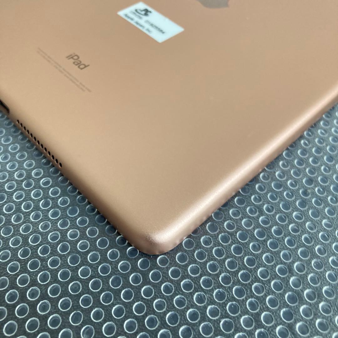 1076 電池最良好☆比較的美品☆iPad6 第6世代 32GB WIFIモデル