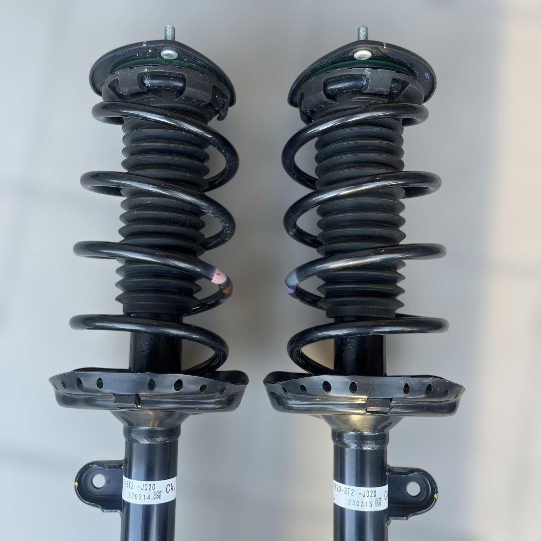 くぼたけいステップワゴン　純正　サスペンションキット ブラック