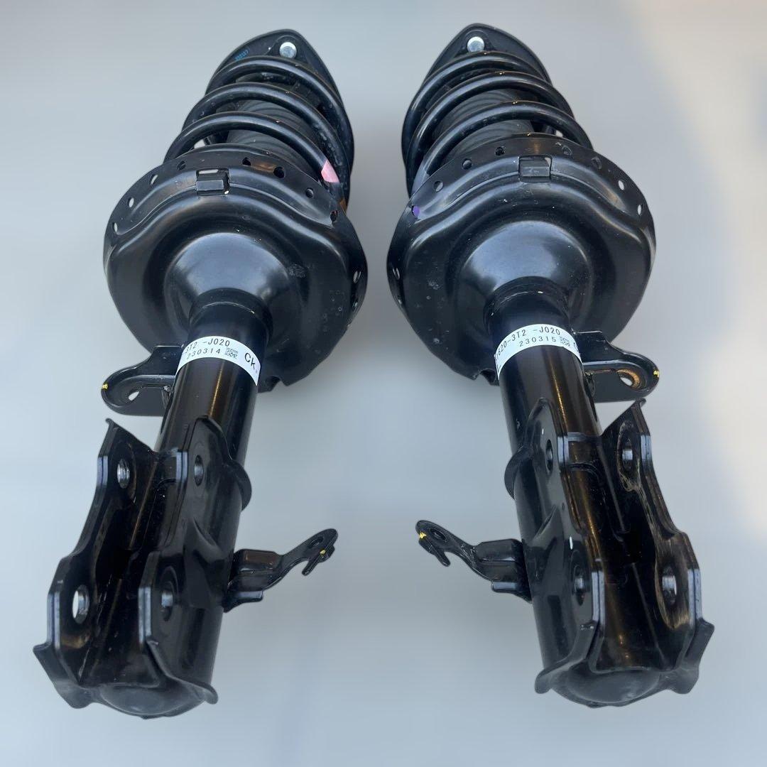 くぼたけいステップワゴン　純正　サスペンションキット ブラック