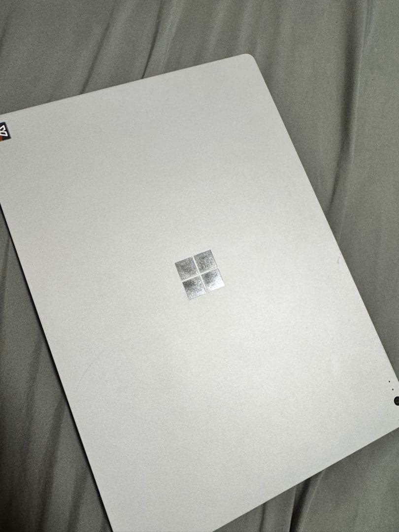 Microsoft Surface book 第1世代
