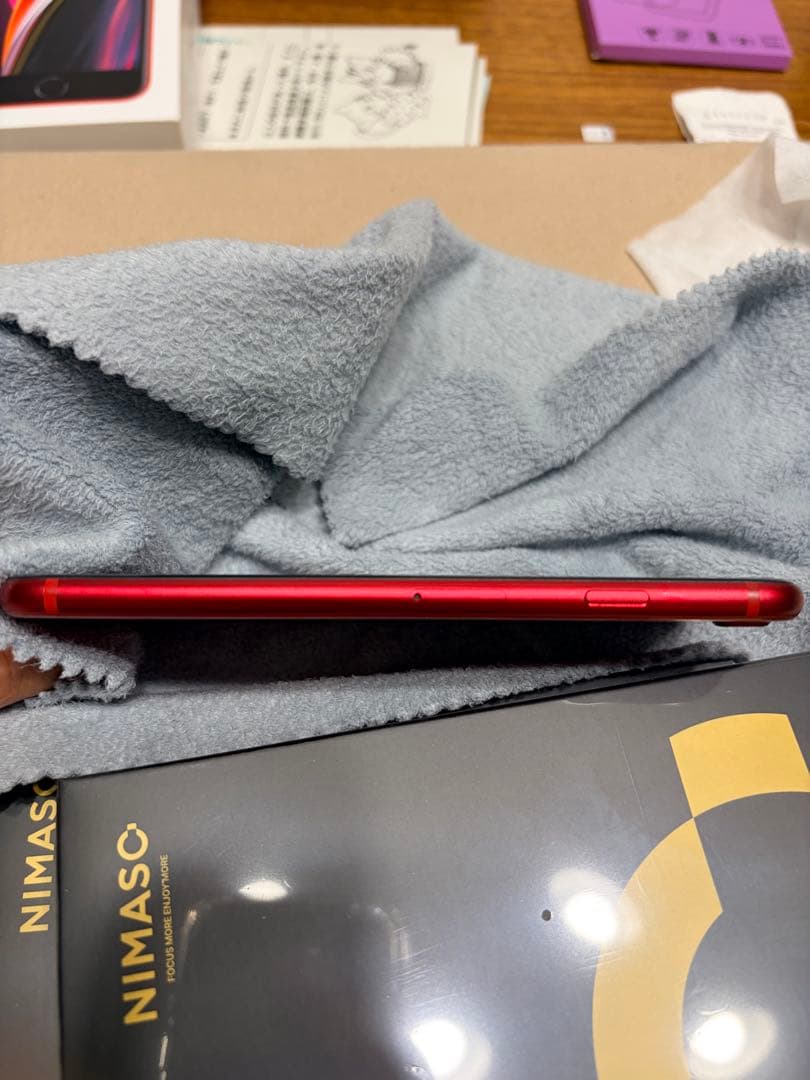 iPhone SE2 第2世代 128GB Red レッド SIMフリー おまけ