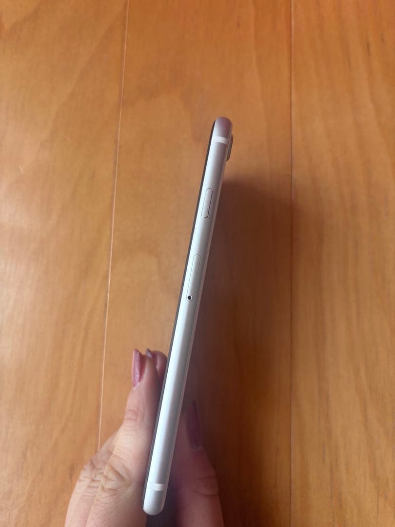 iPhone SE 第2世代 64GB ホワイト 最大容量85%