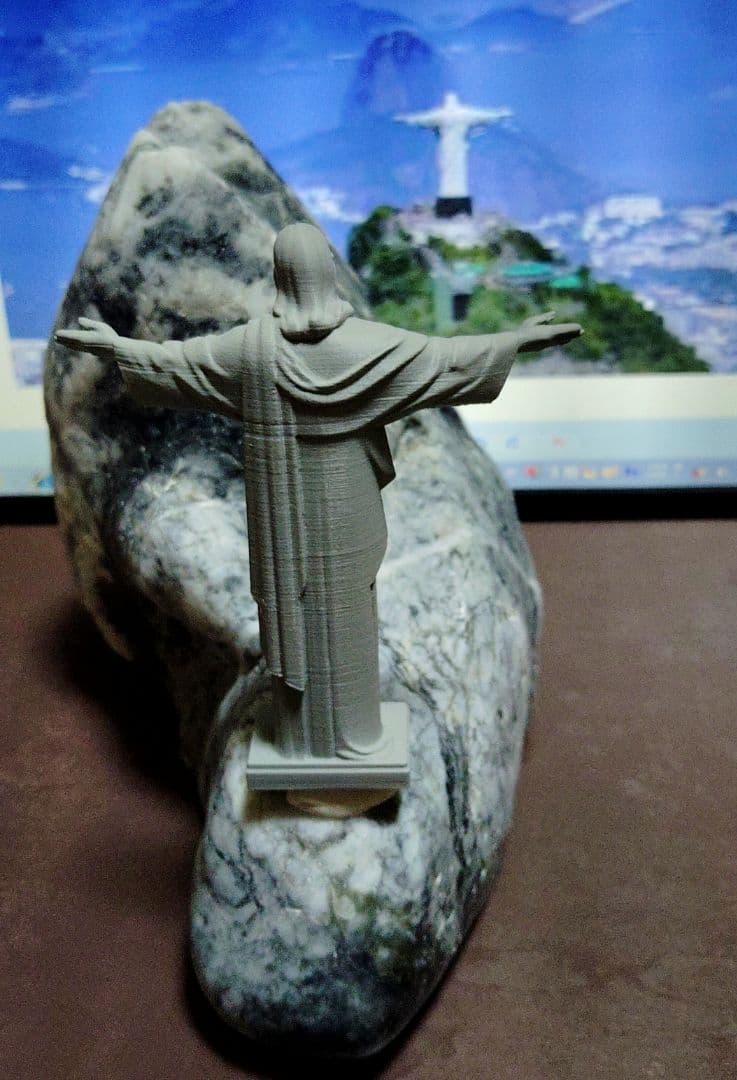 ★翡翠原石★糸魚川【コン・ザ・ワスーカル底カット3844ｇ】