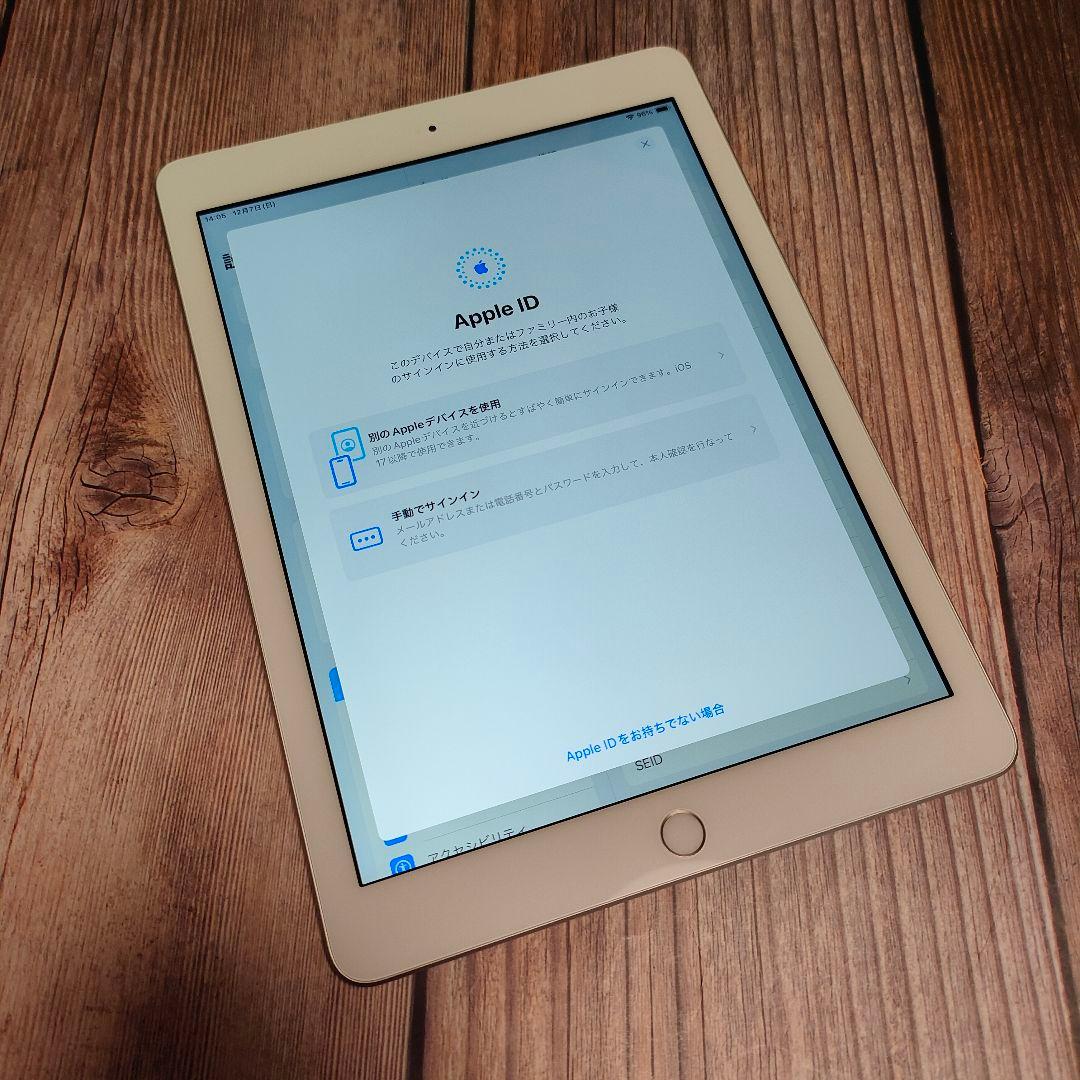 Apple iPad 第6世代 32GB シルバー SIMフリー 美品