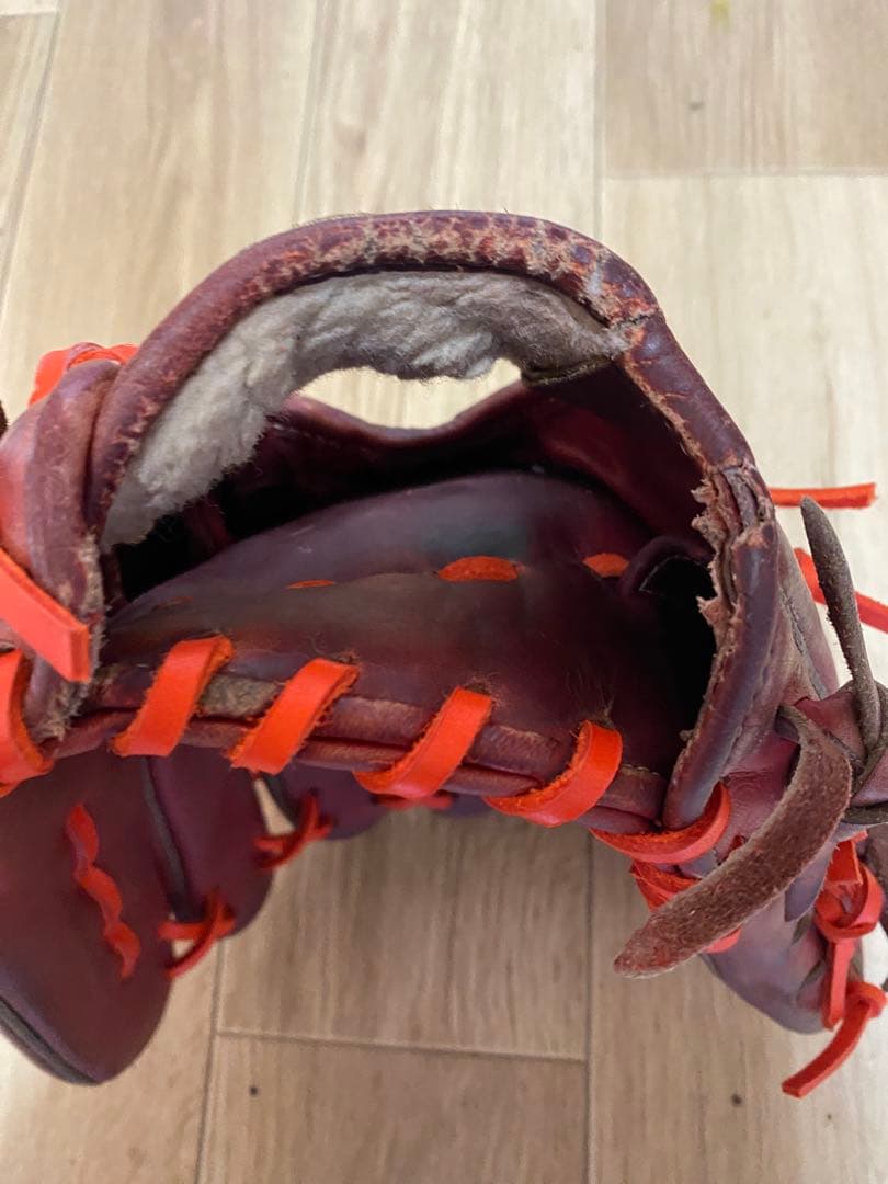 ウイルソン　硬式グローブ　内野手用