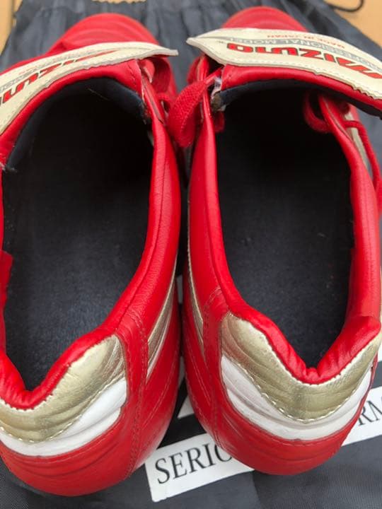 ミズノ モレリア2 サッカースパイク シューズ 南米限定 送料無料 匿名発送