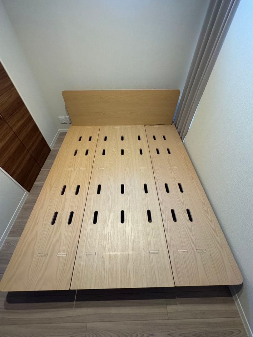 コアラマットレス　ベッドフレーム【クイーンサイズ　LEDダウンライト付き】