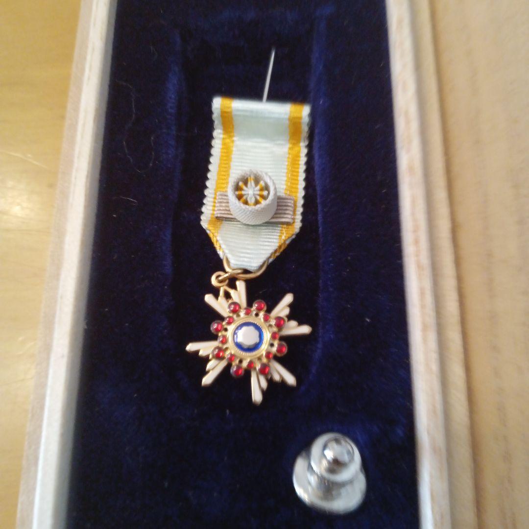 【レア 極美品】勲三等瑞宝章 略章勲章 略小勲章 勲章 徽章 記章