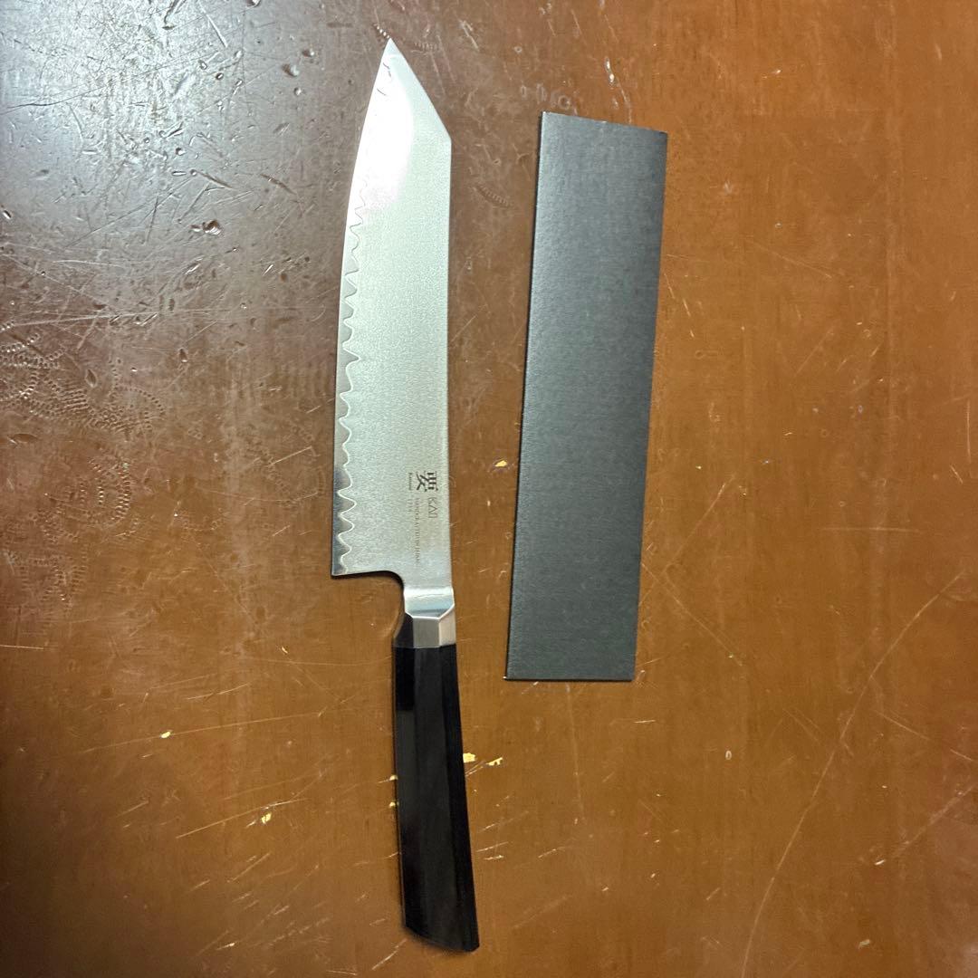 未使用　要　(定価27500円)貝印 ケース付き 刃渡195mm