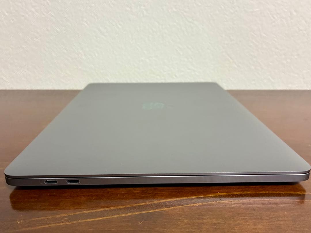 【値下げ】MacBook Pro M2 13” 8GB 512GB