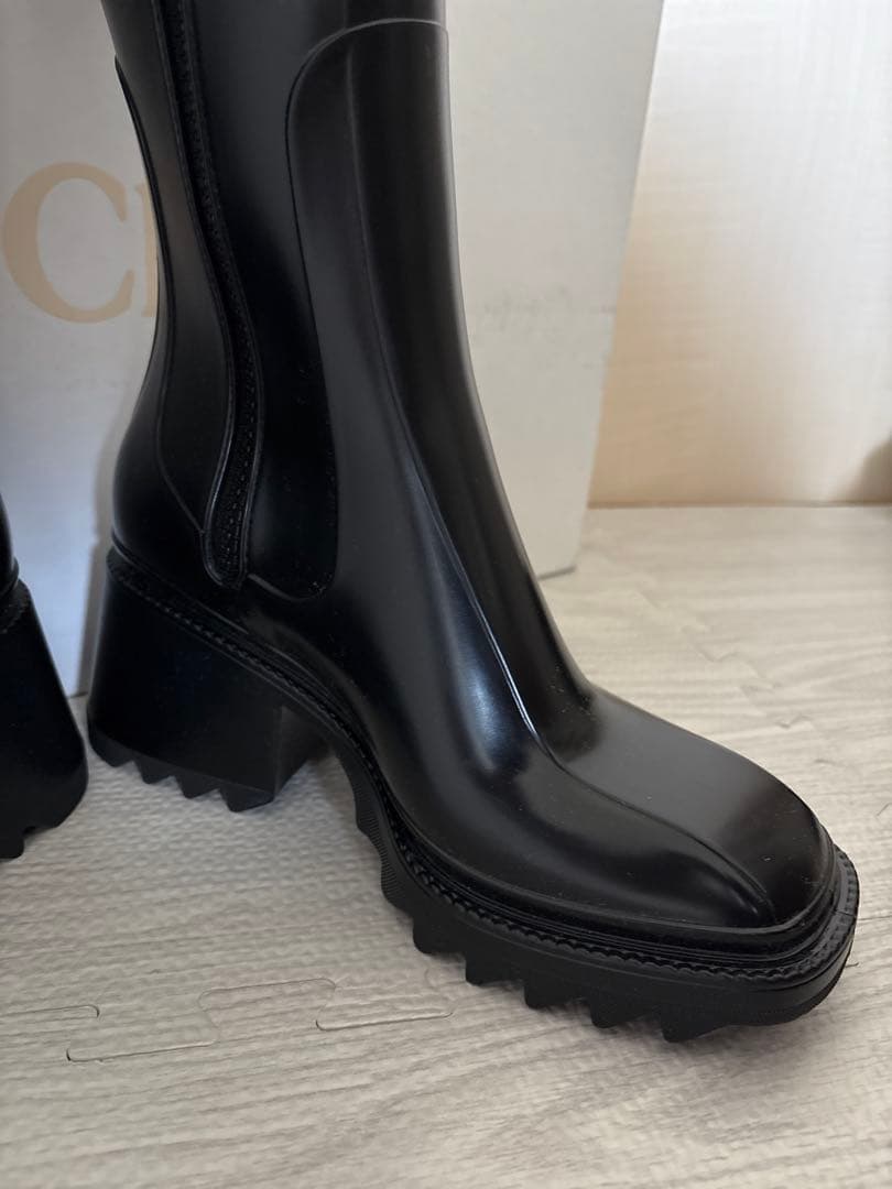 Chloé ブラックショートブーツ