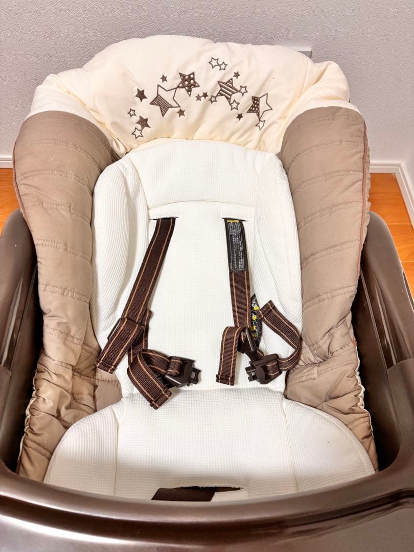 Combi ネムリラ　電動　ハイローチェア　オートスイング　トイザラス限定モデル