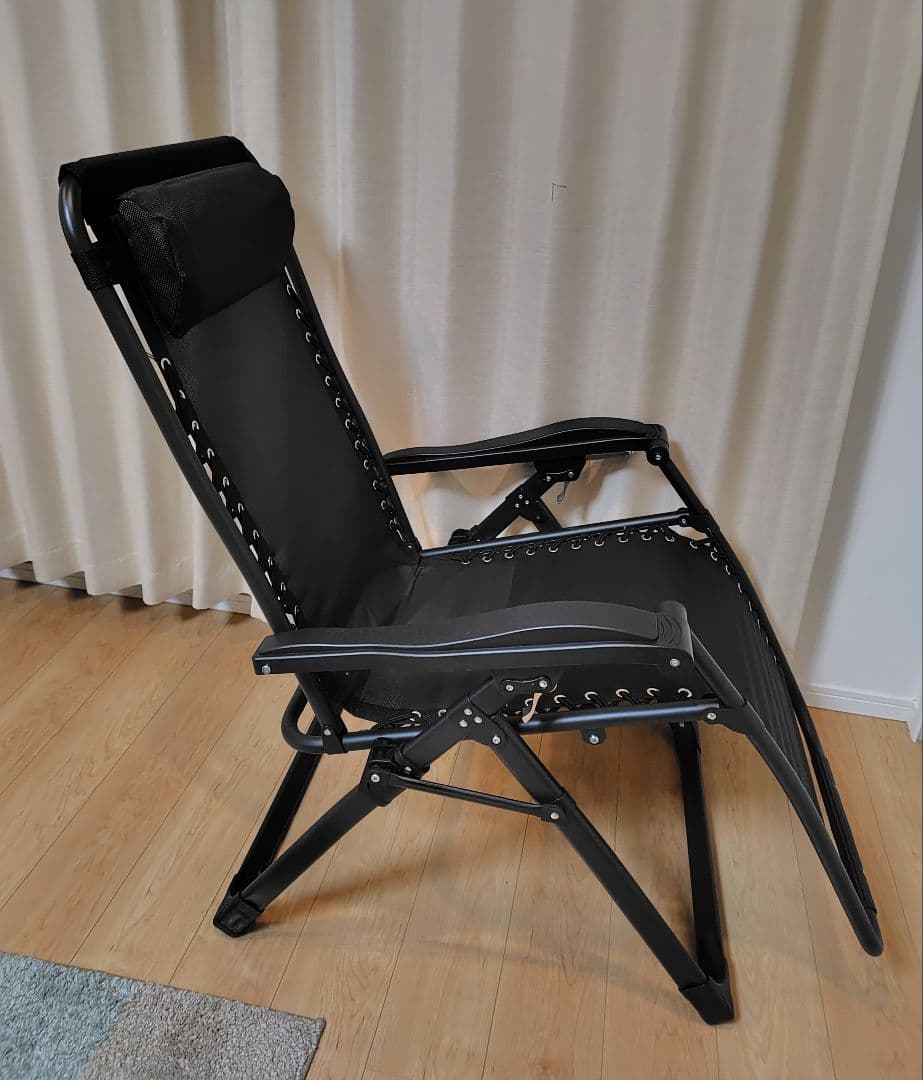 【新品未使用】折りたたみ式 リクライニングチェア (スポンジマット付き)ブラック