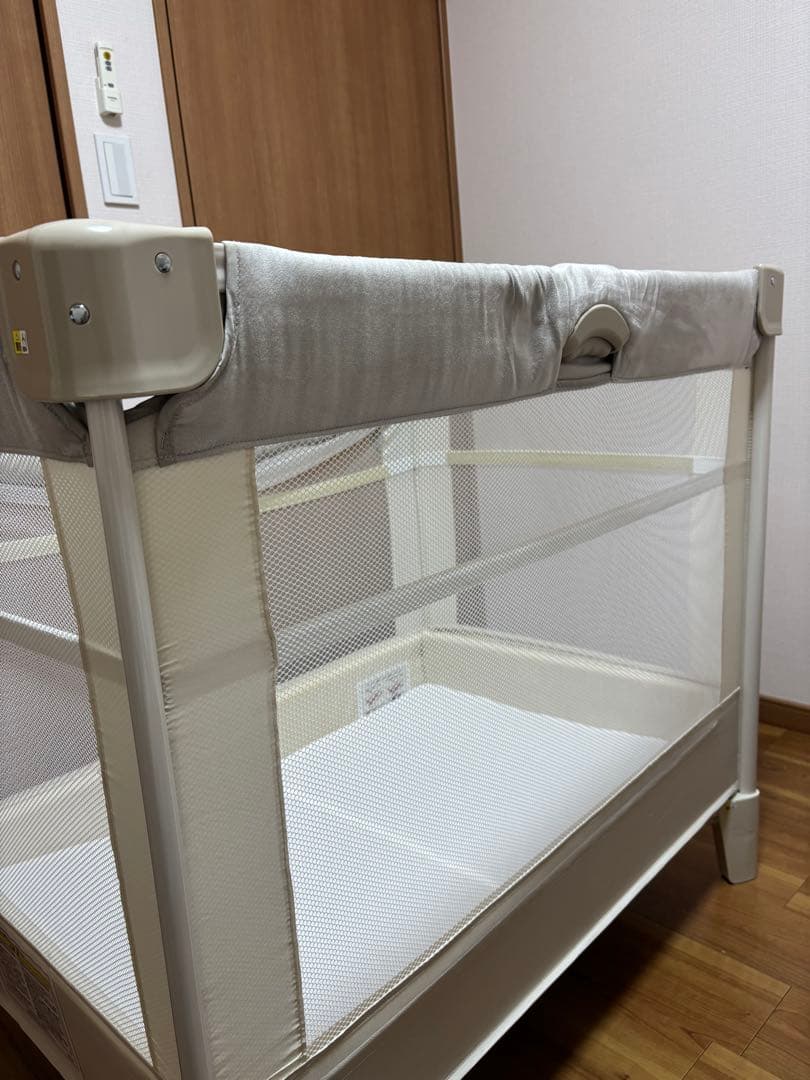Apricaベビーベッド ココネルエアープラスABホワイトベージュ