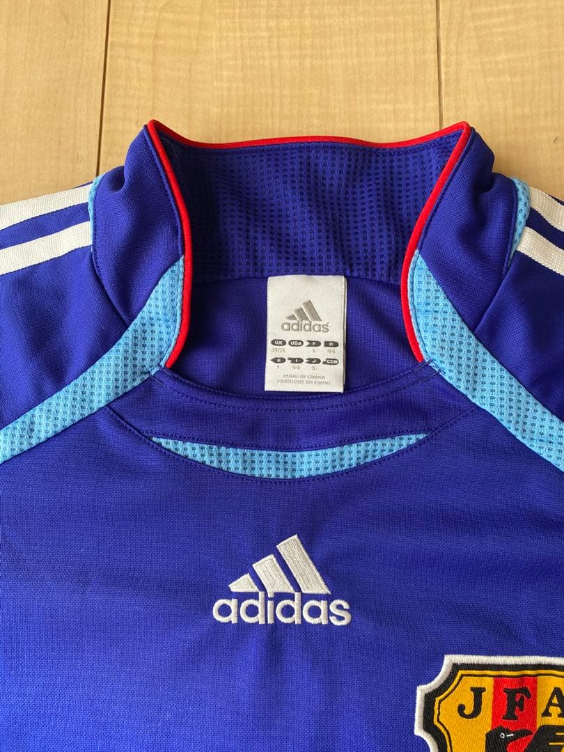 希少 adidasサッカー日本代表 ユニフォーム 長袖 2006