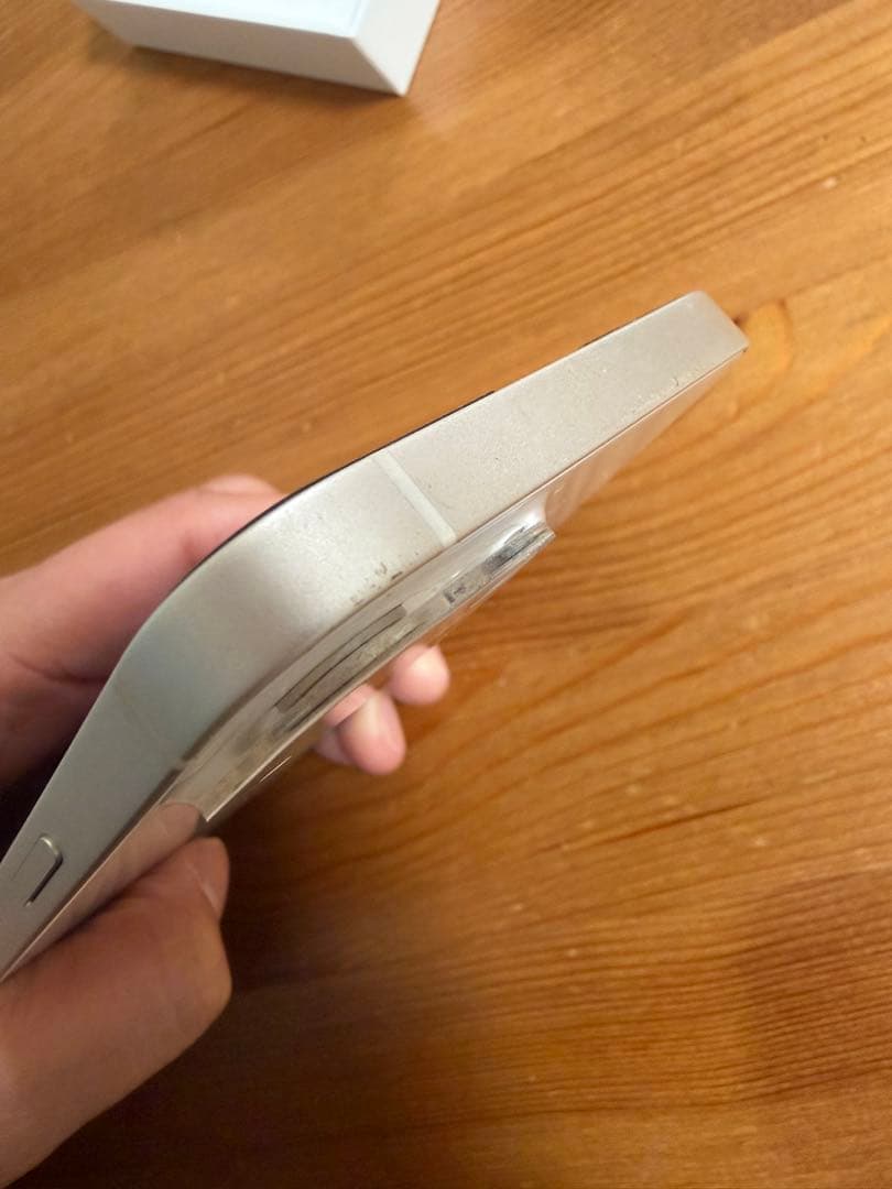 週末価格購入後即発送！iPhone13 スターライト SIMフリー　箱あり