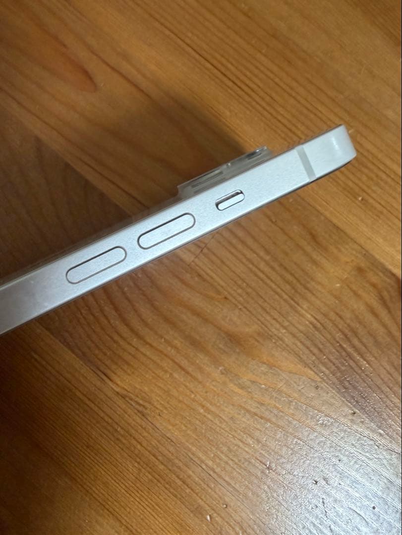 週末価格購入後即発送！iPhone13 スターライト SIMフリー　箱あり