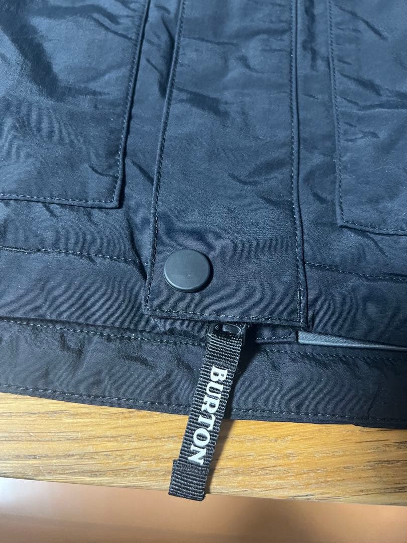 【超美品】BURTON 子ども用 ジャケットと迷彩パンツセット　Ｓ