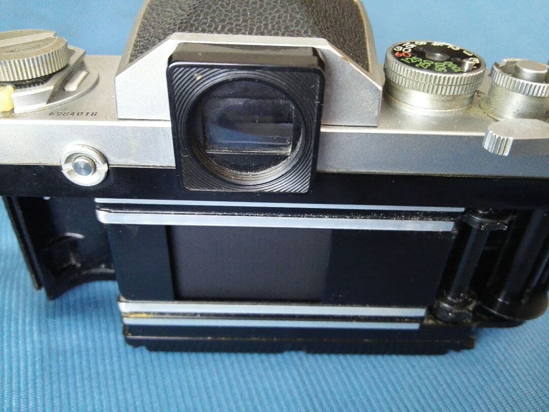 ニコンの伝説の名機『ニコンＦ』リングフラッシュ付き