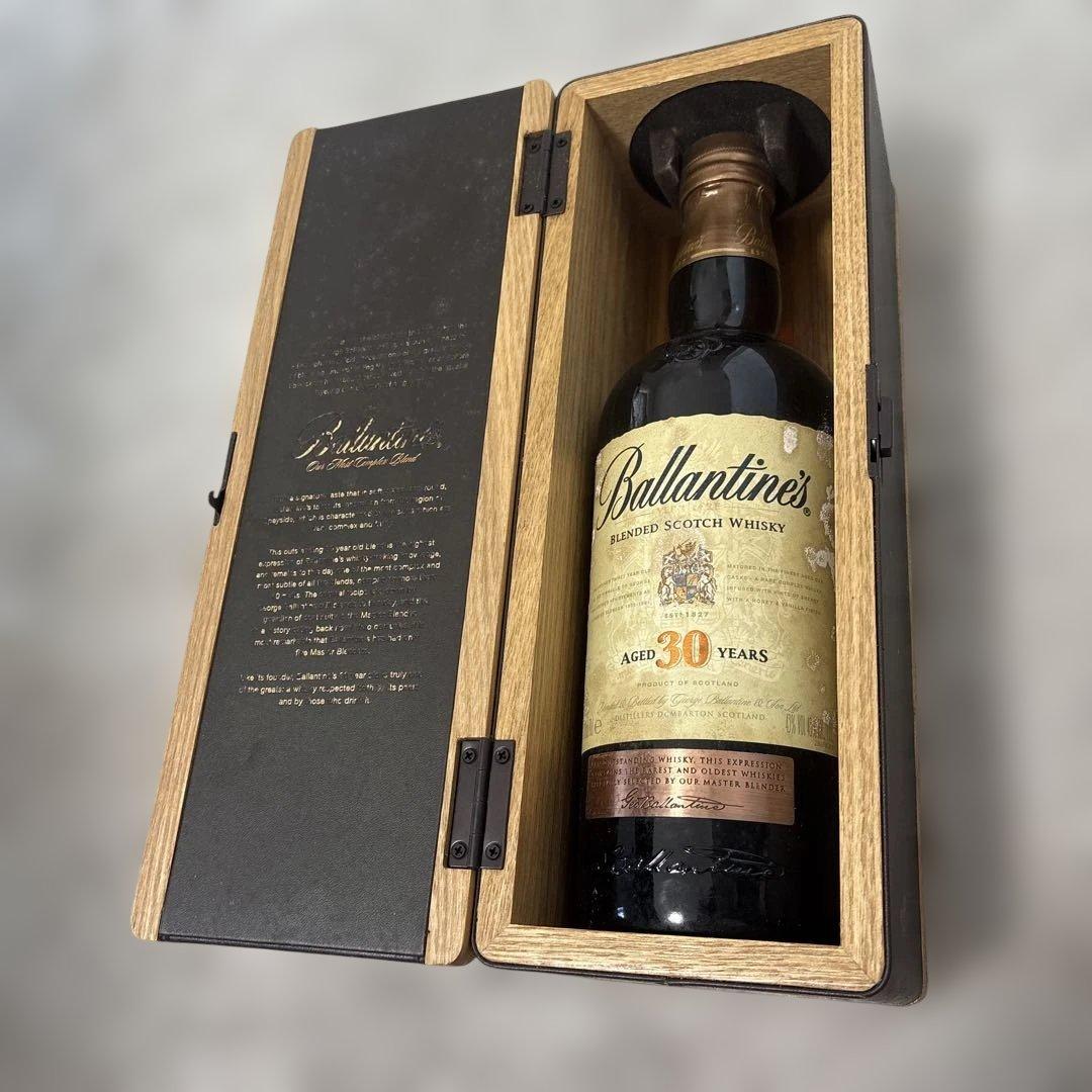 Ballantine's 30年 ブレンデッドスコッチウイスキー 木箱入り