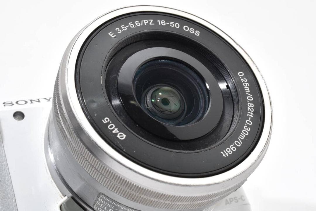 SONY α5100 + SONY E 16-50mm PZ OSS #1022