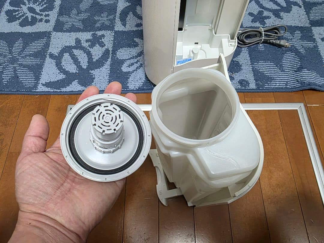 シャープ KC-L50-W 除湿機