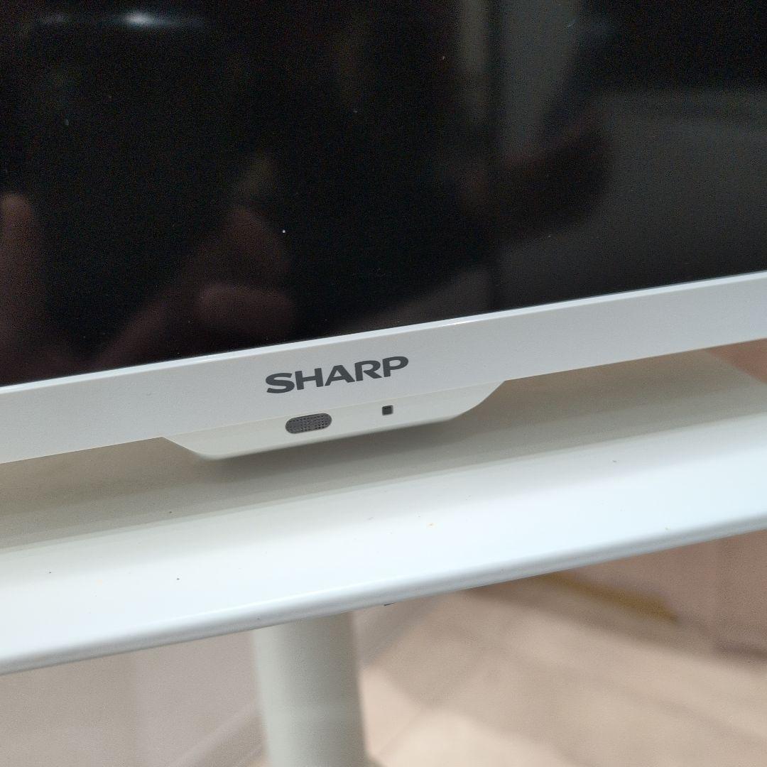 希少ホワイトwallスタンドと2022年型アクオス32型テレビのSET引取値引