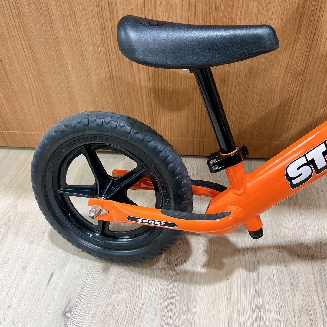 美品　ストライダー STRIDER スポーツモデル 12インチ オレンジ