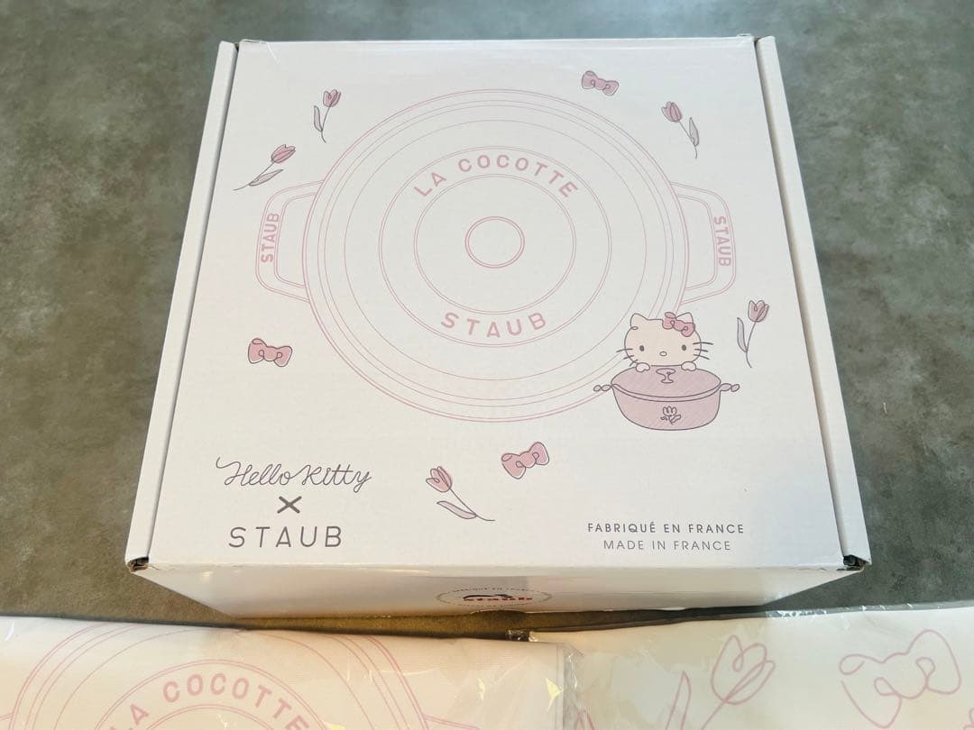 日本未発売海外限定　ストウブ ハローキティコラボ　ワナベ24cm 特典2点付き