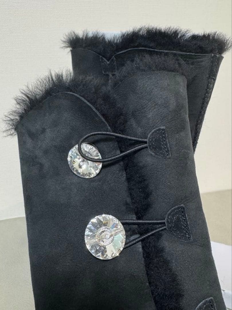UGG スワロフスキー　22㎝　ブラック　ロングブーツ　ムートンブーツ