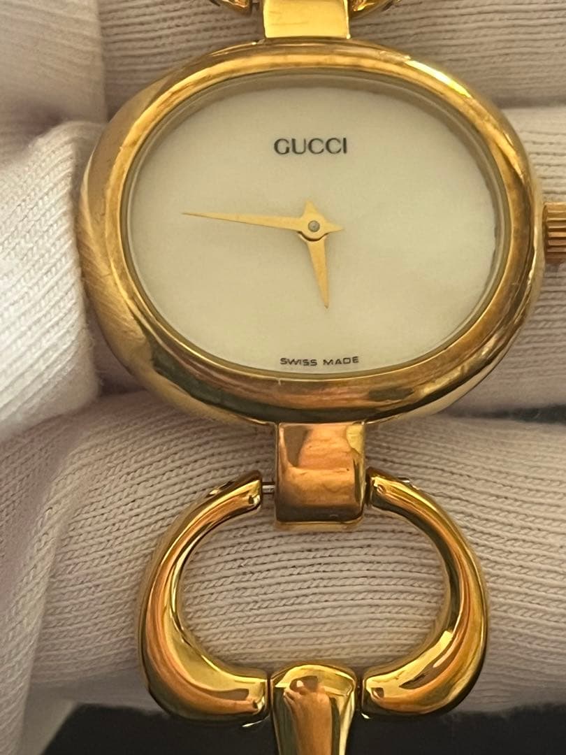 GUCCIグッチ時計　レディース腕時計　1600 ゴールドバングル　ジャンク品