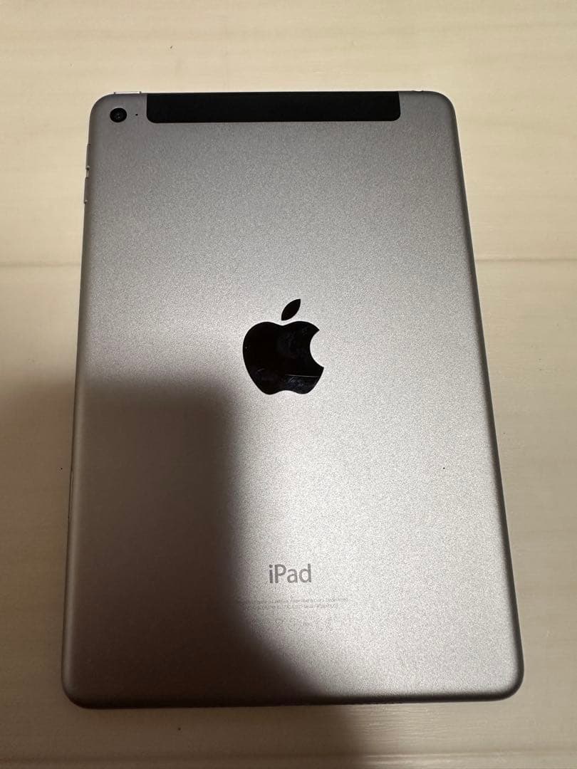 iPad mini 4 32GB au 美品