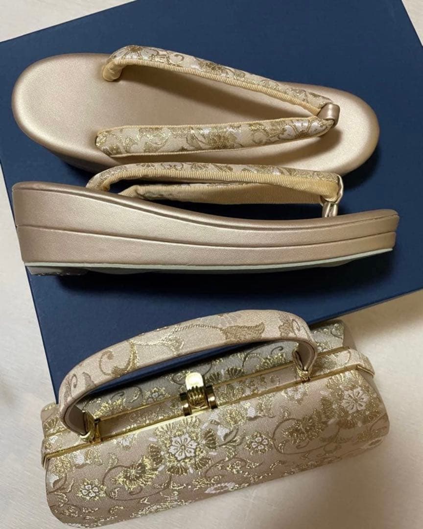 花柄振袖 赤・緑・黒 付属品付き