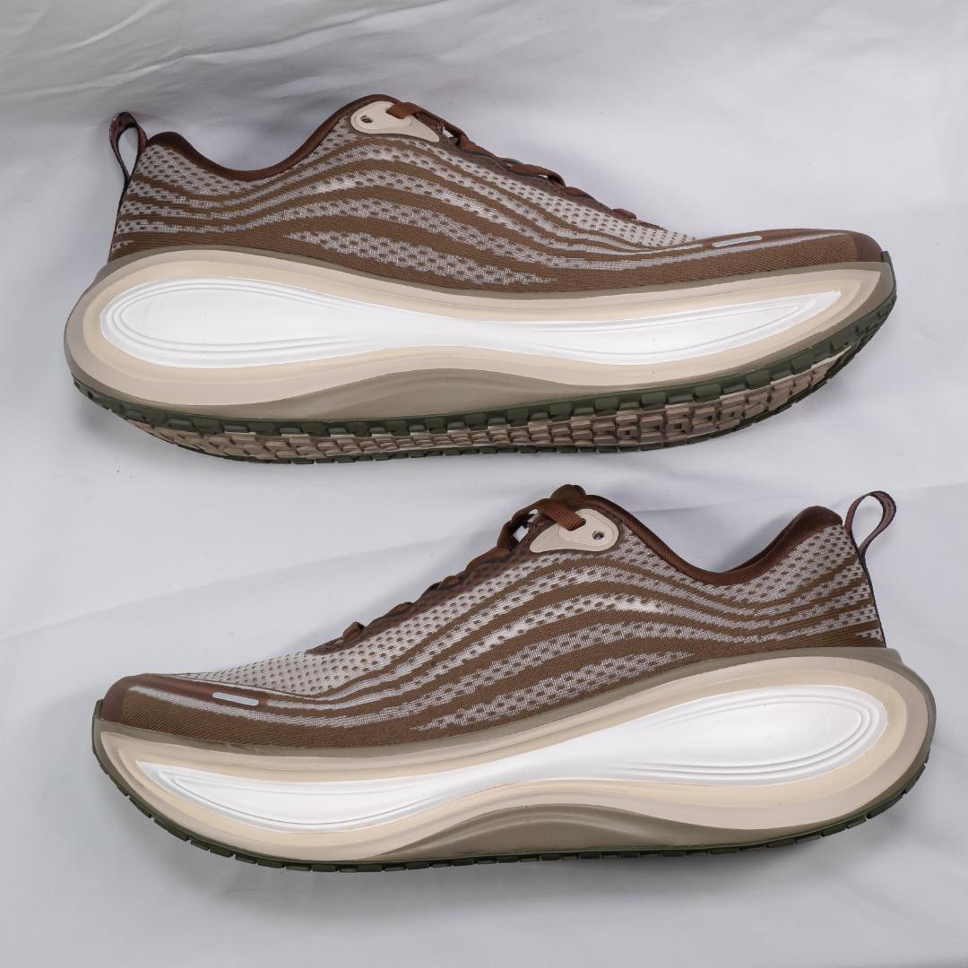 NIKE Vomero Plus QS　27.0cm