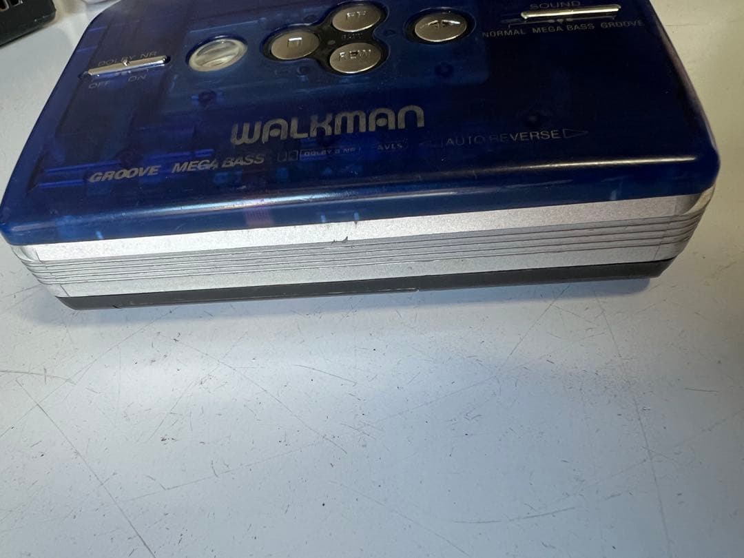 ソニーカセットウォークマン sony WM-FK2 本体のみ