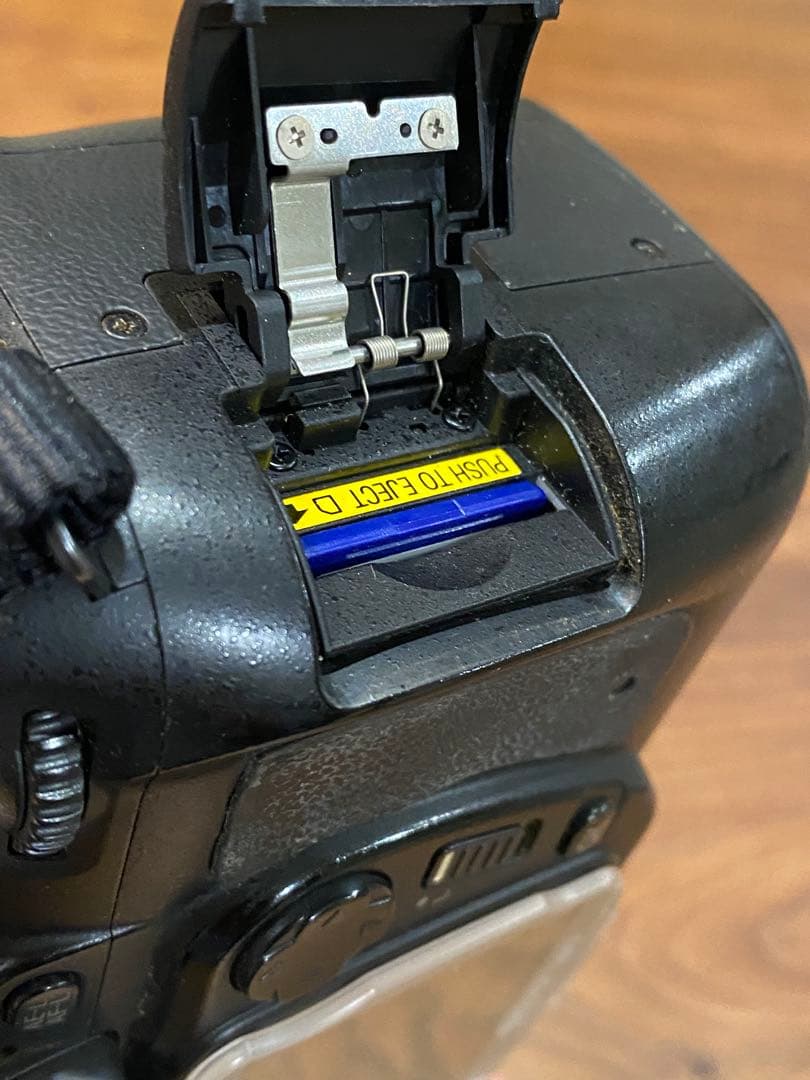 Nikon D80 CCDデジタル一眼レフ　ニッコール35-70レンズ付 動作品