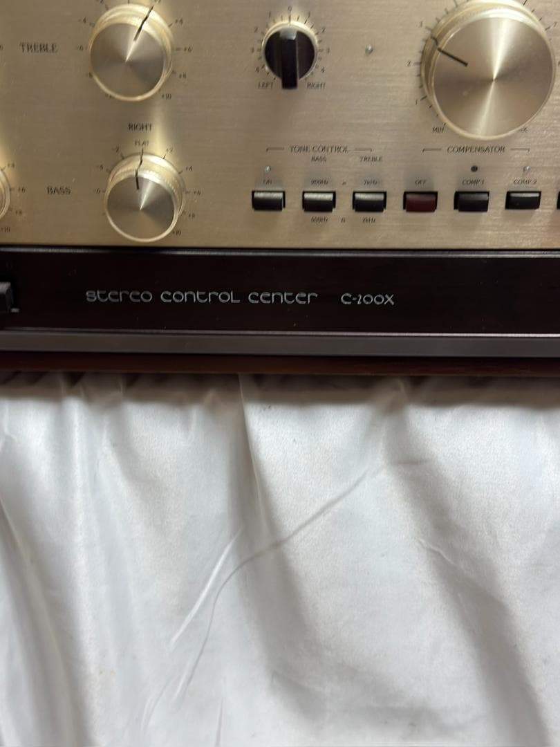 Accuphase　ステレオコントロールアンプ C-100X