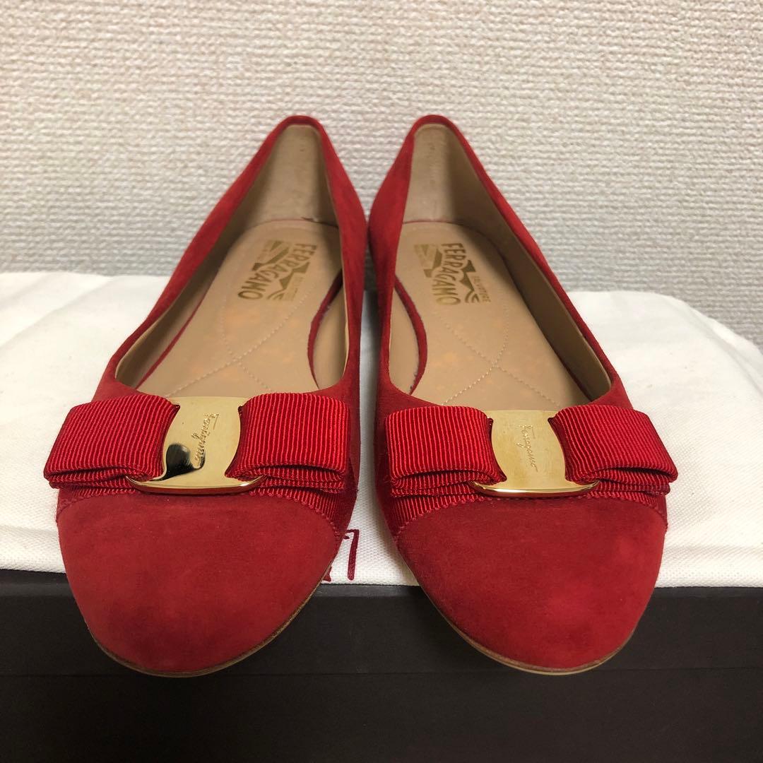 フェラガモ パンプス フラット　VARINA ￼￼71/2D