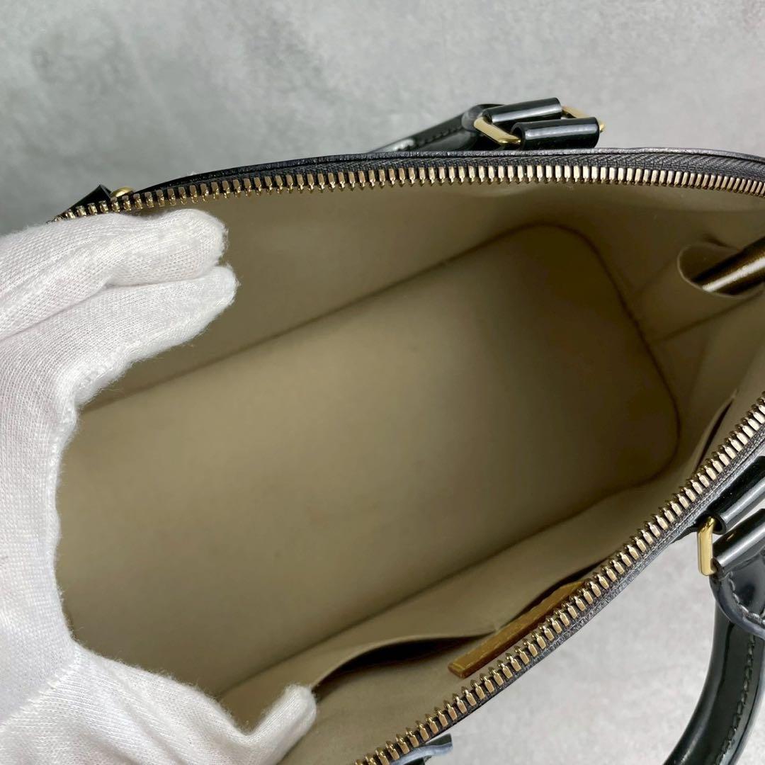 ルイヴィトン アルマPM ヴェルニ ハンドバッグ 廃番品 ブラック 極美品