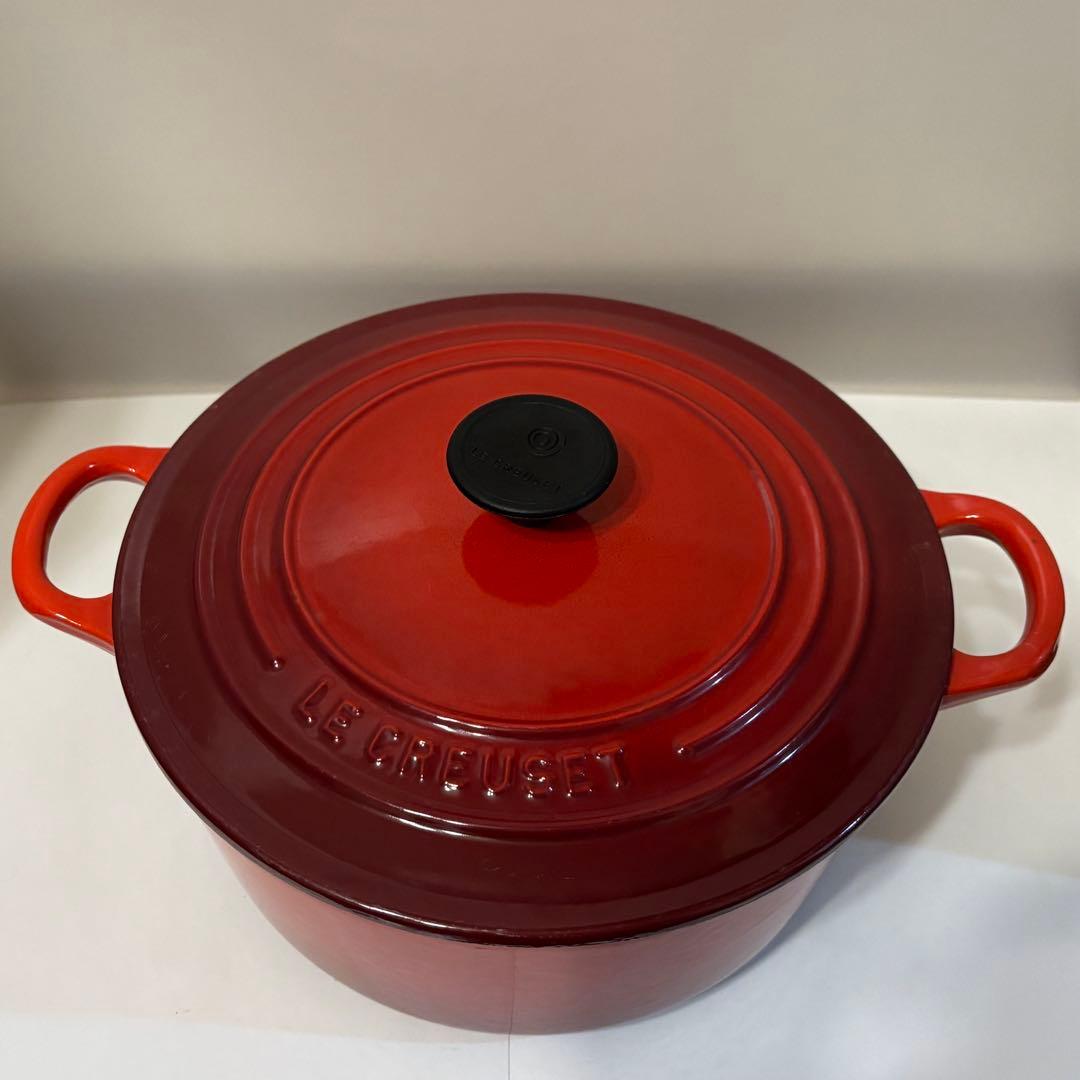 ル・クルーゼ LECREUSET ココット・ロンド 22cm 両手鍋