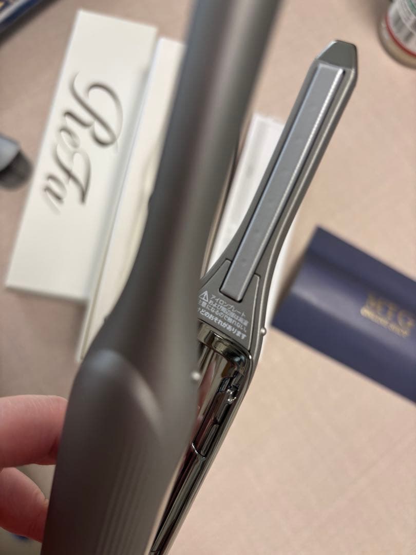 リファ ミニヘアアイロン ST6 コードレス