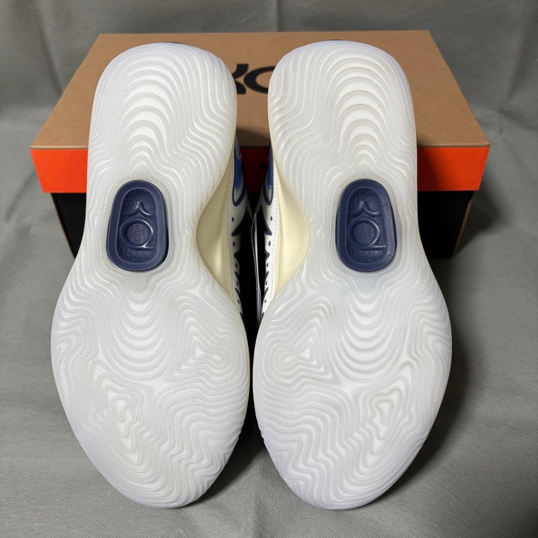 ナイキ　KD18 ホワイト　ブルー　白　ケビンデュラント　バッシュ