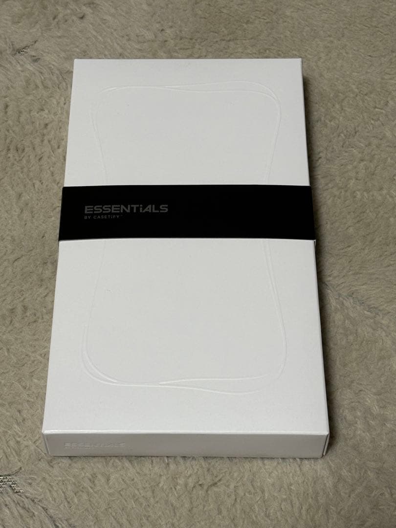 ウェーブ シリコンケース ブラック　iPhone16pro