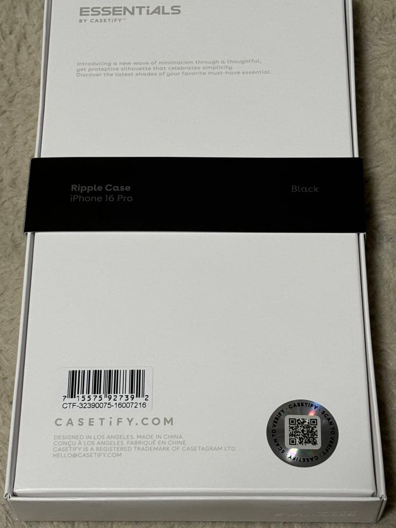 ウェーブ シリコンケース ブラック　iPhone16pro