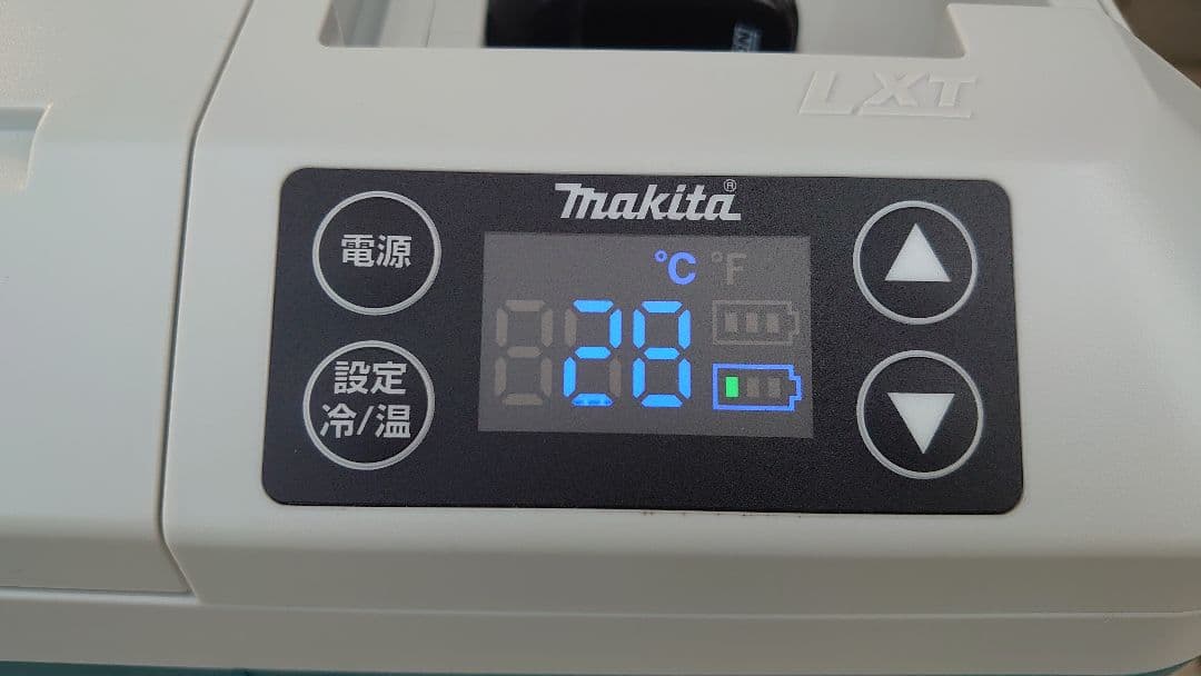 Makita CW180DZ 冷温庫