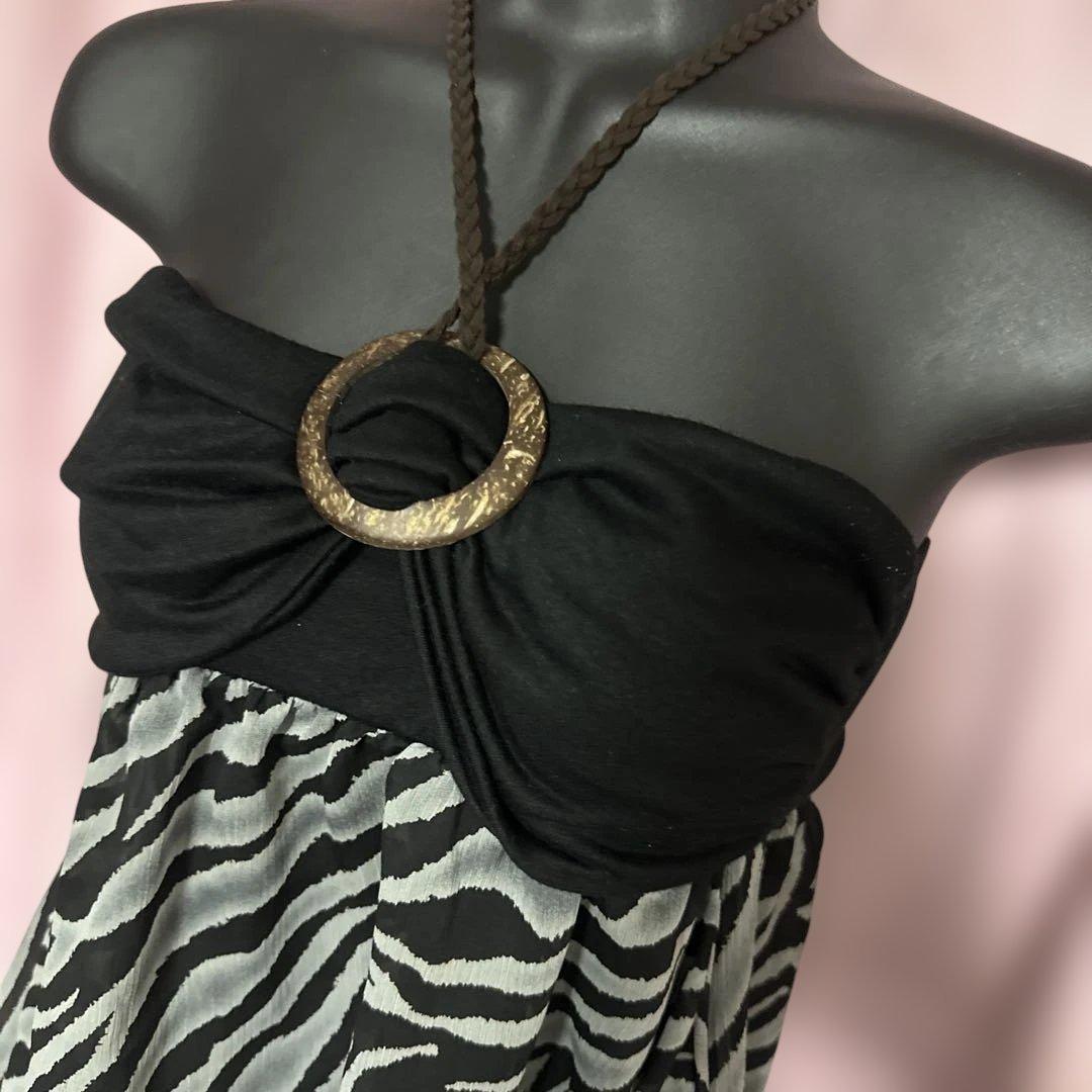 未使用　d.i.a ゼブラ柄ストラップレスキャミソール